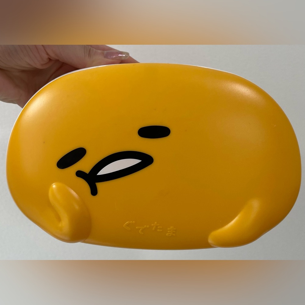 Gudetama Wet Wipe / Tissue Container